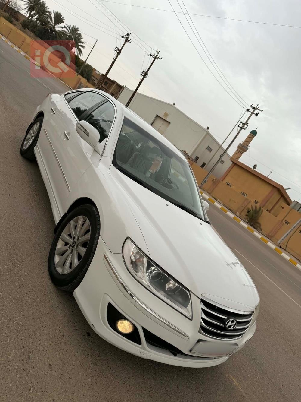 هیۆندای ازێرا